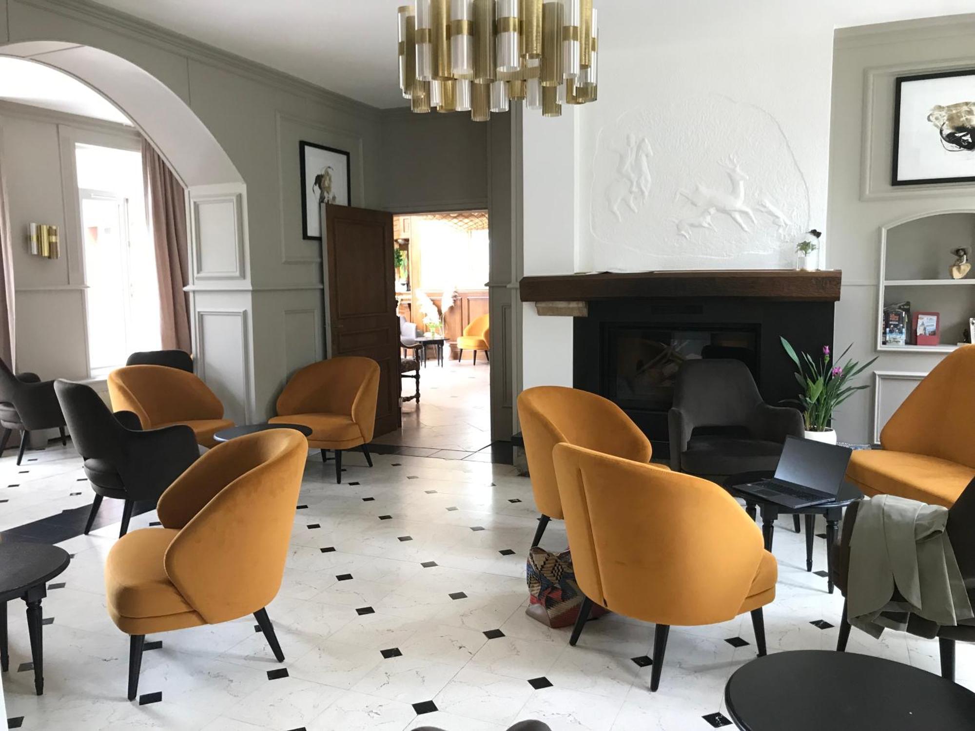 Logis Hotel & Restaurant - Le Chateau Des Tourelles 3 Etoiles Le Wast エクステリア 写真